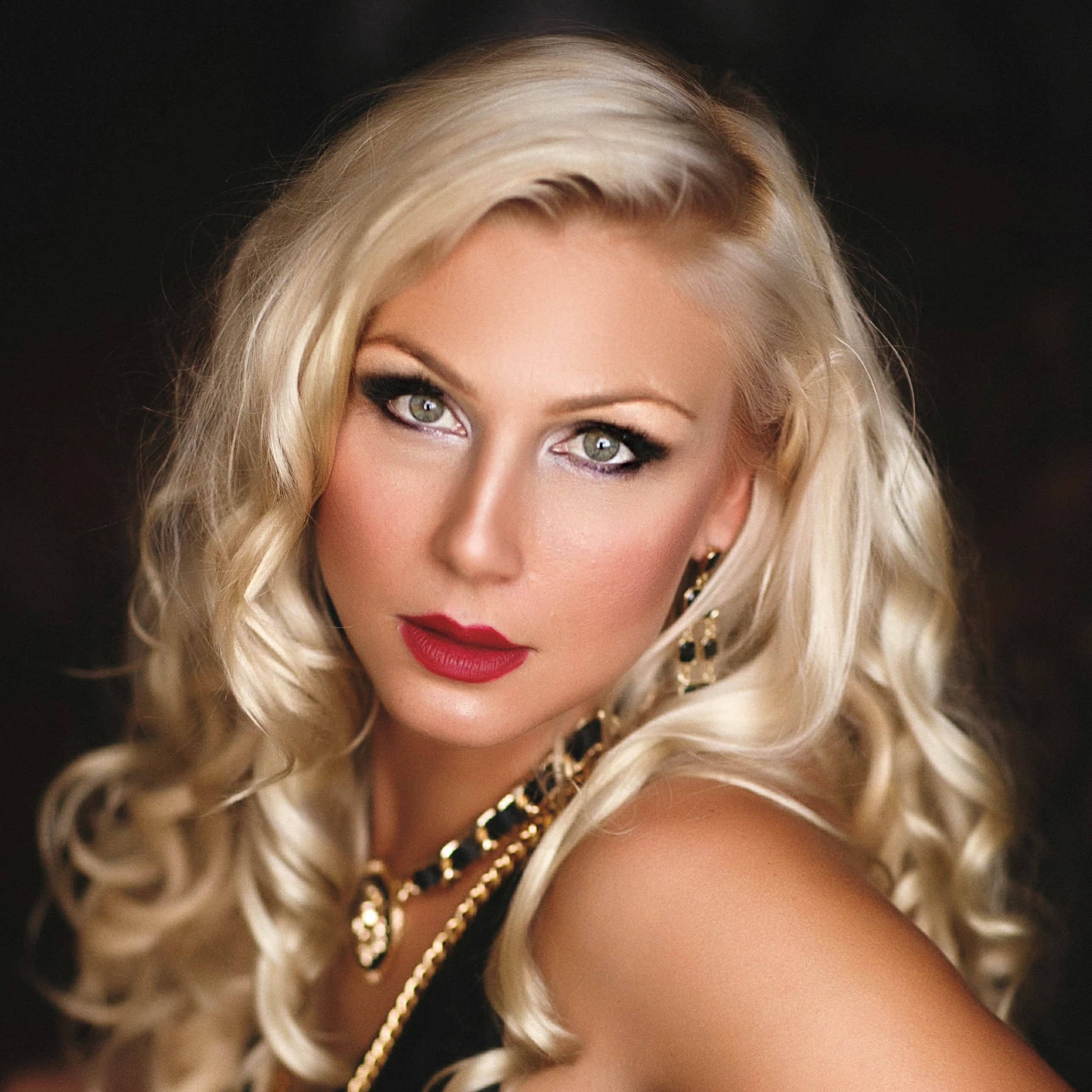 Fine art boudoir photography in Dallas, Texas