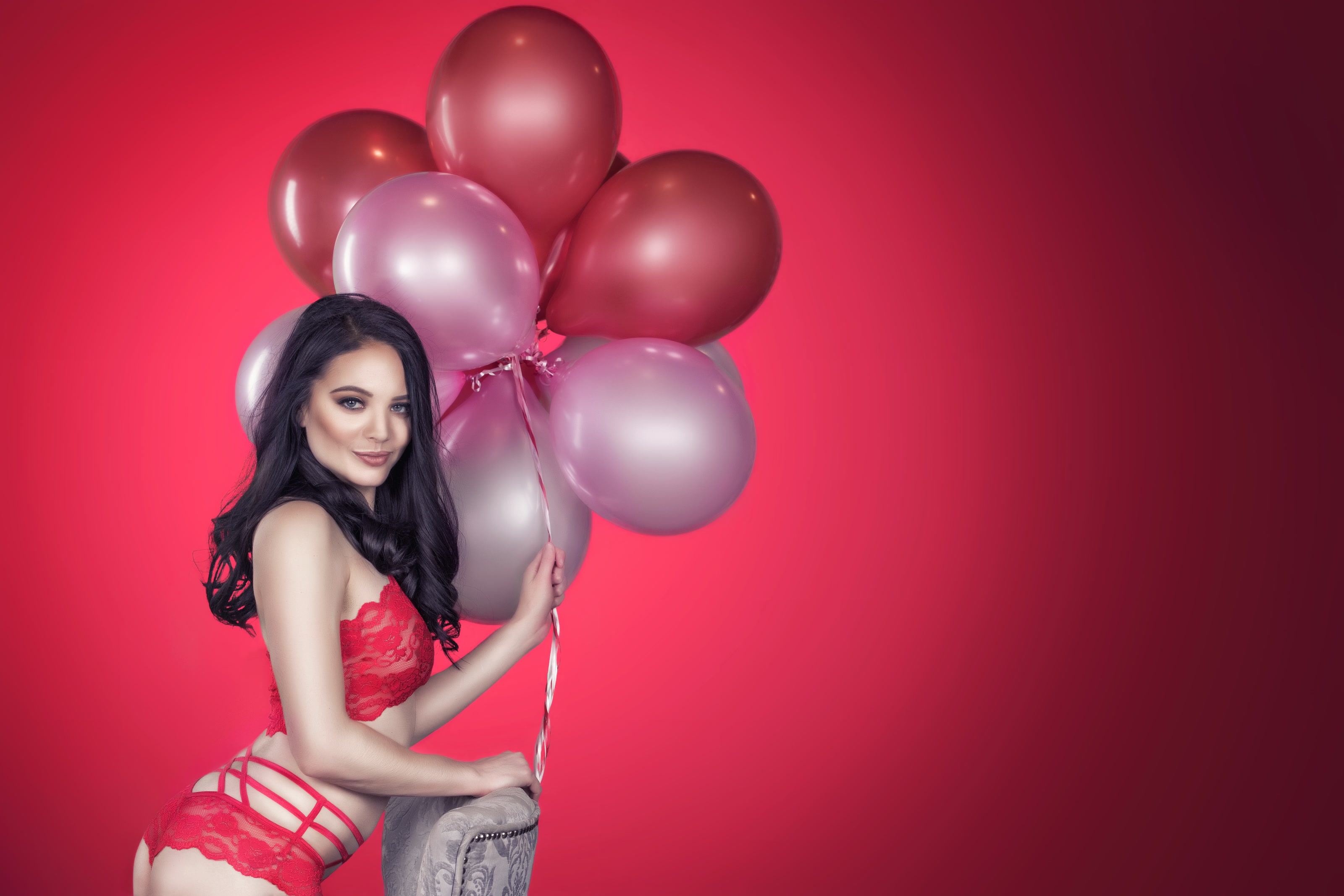 Boudoir photographer in Allen, TX: a short drive to a real studio
